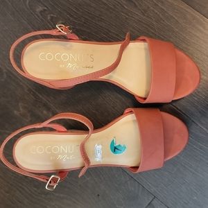 Coconuts by natisse wedges